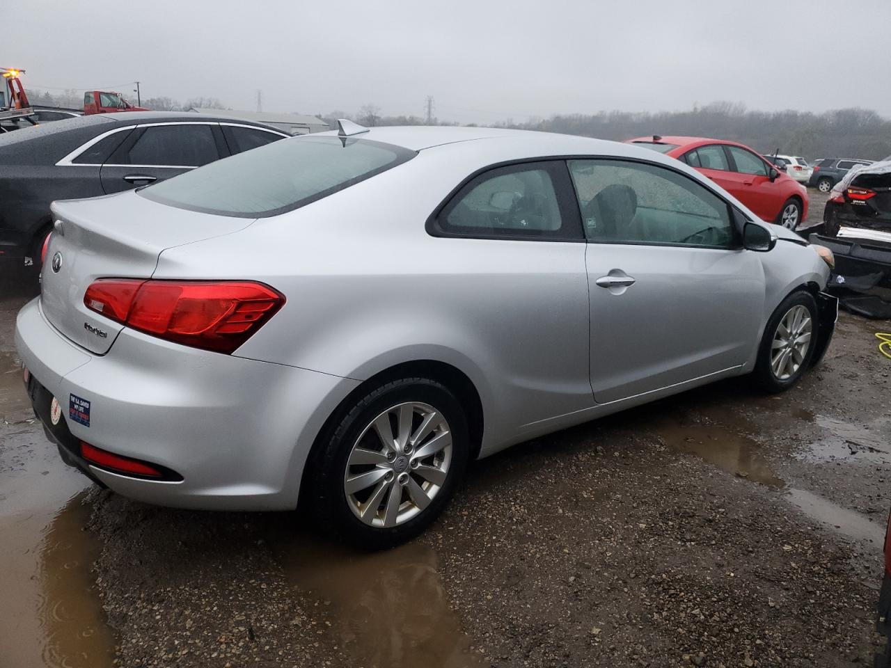 2016 KIA Forte VIN KNAFX6A83G5592873 Copart auction photo, front end damage thumbnail 3