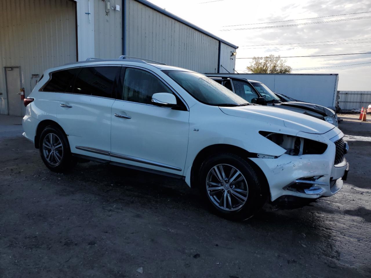 2019 Infiniti QX60 VIN 5N1DL0MM4KC569243 Copart auction photo, water/flood / front end damage thumbnail 4