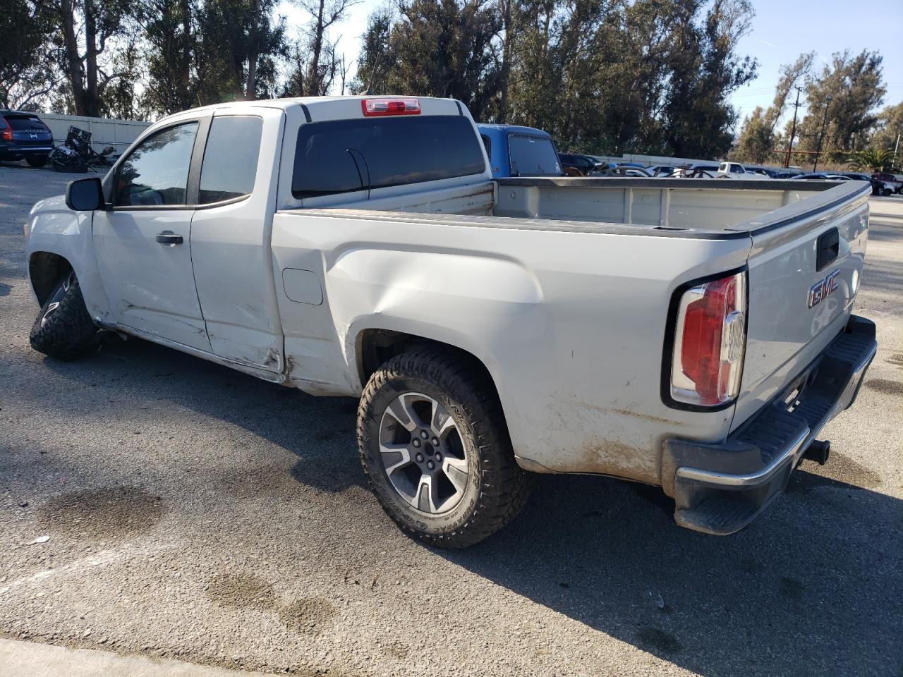 2015 GMC Canyon VIN 1GTH5AEA5F1180316 Copart auction photo, side / undercarriage damage thumbnail 2