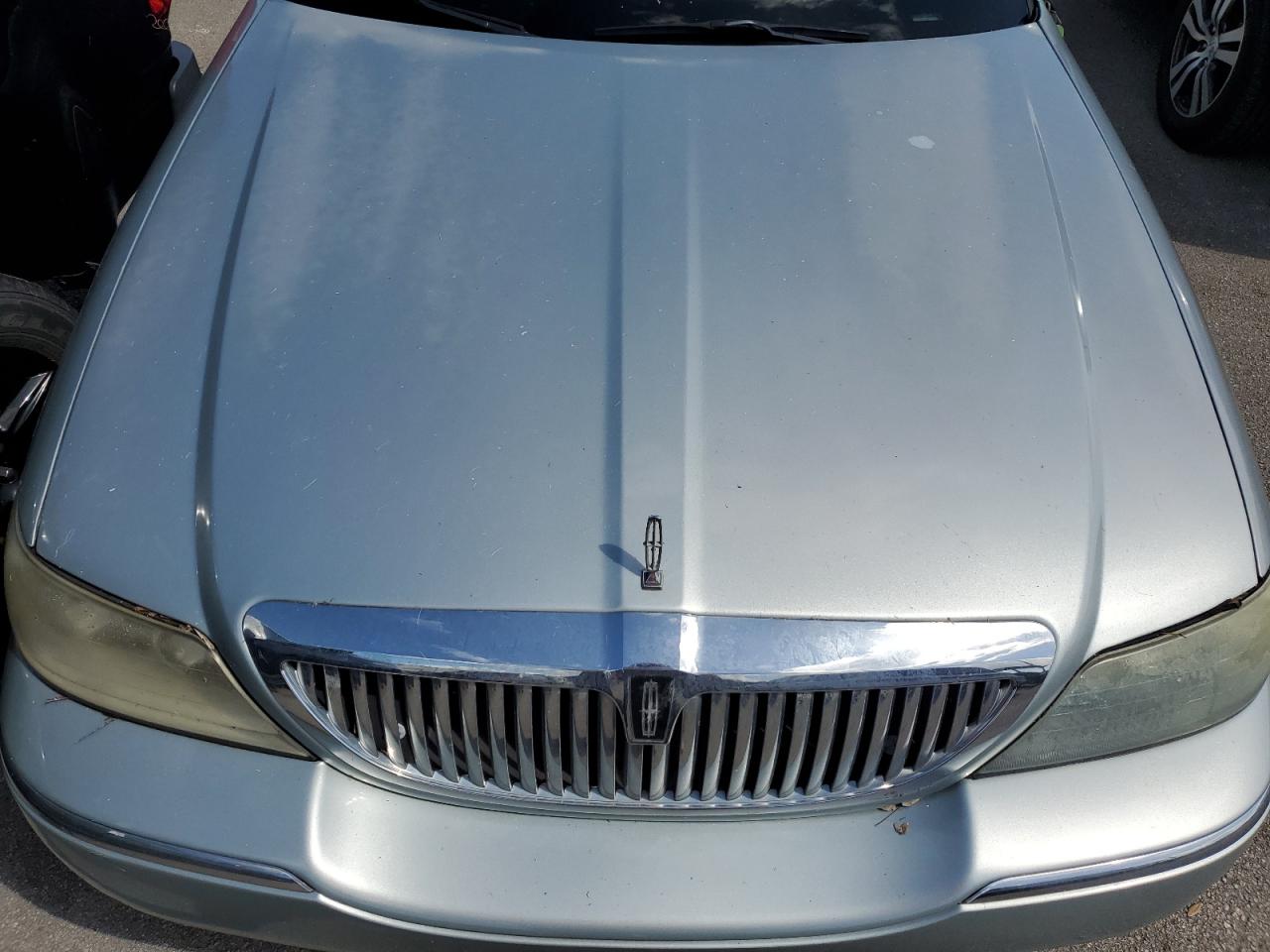 2007 Lincoln Town Car VIN 1LNHM81V07Y609841 Copart auction photo, water/flood damage thumbnail 11