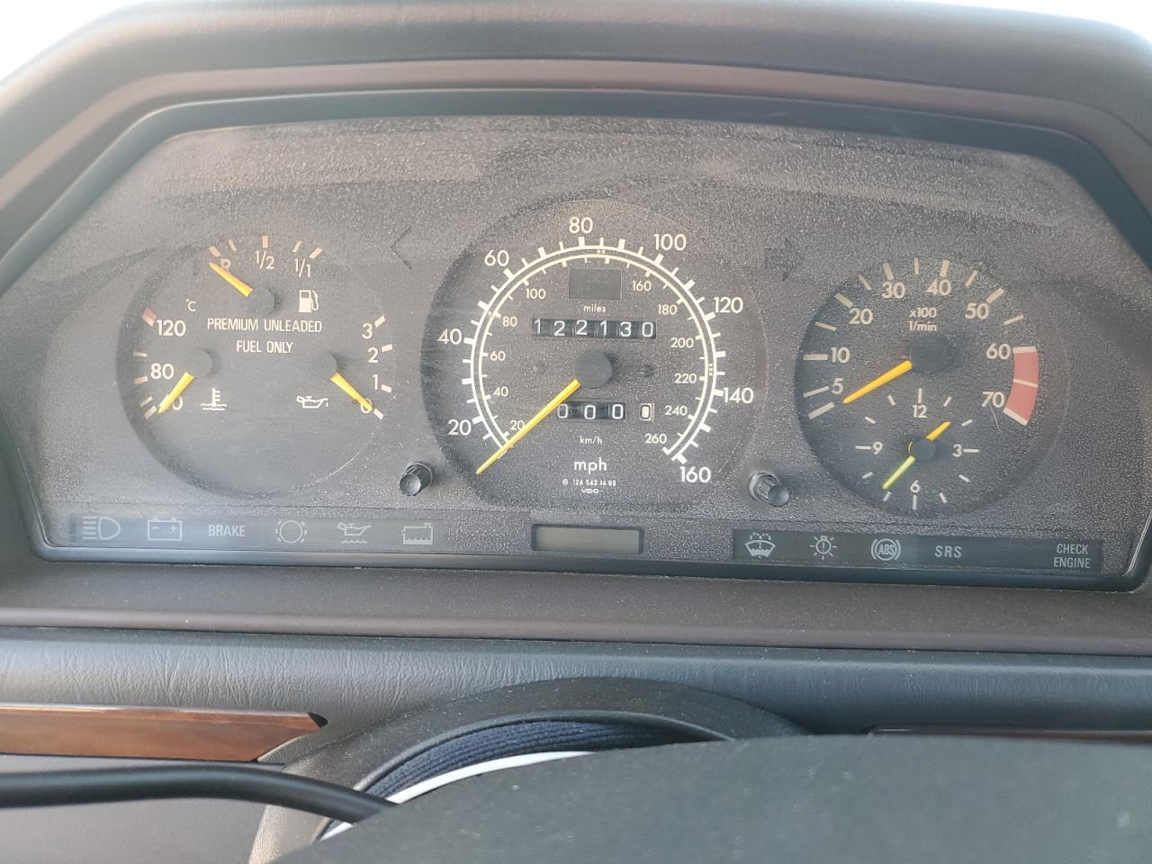 1994 Mercedes-Benz E-klasse VIN WDBEA34E8RC032408 Copart auction photo, front end / all over damage thumbnail 9