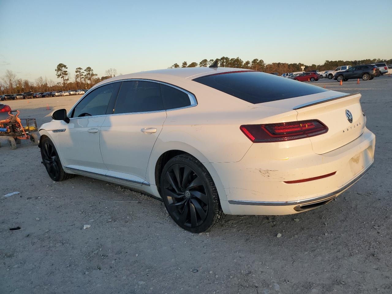 2019 Volkswagen Arteon VIN WVWFR7AN2KE030710 Copart auction photo, front end damage thumbnail 2