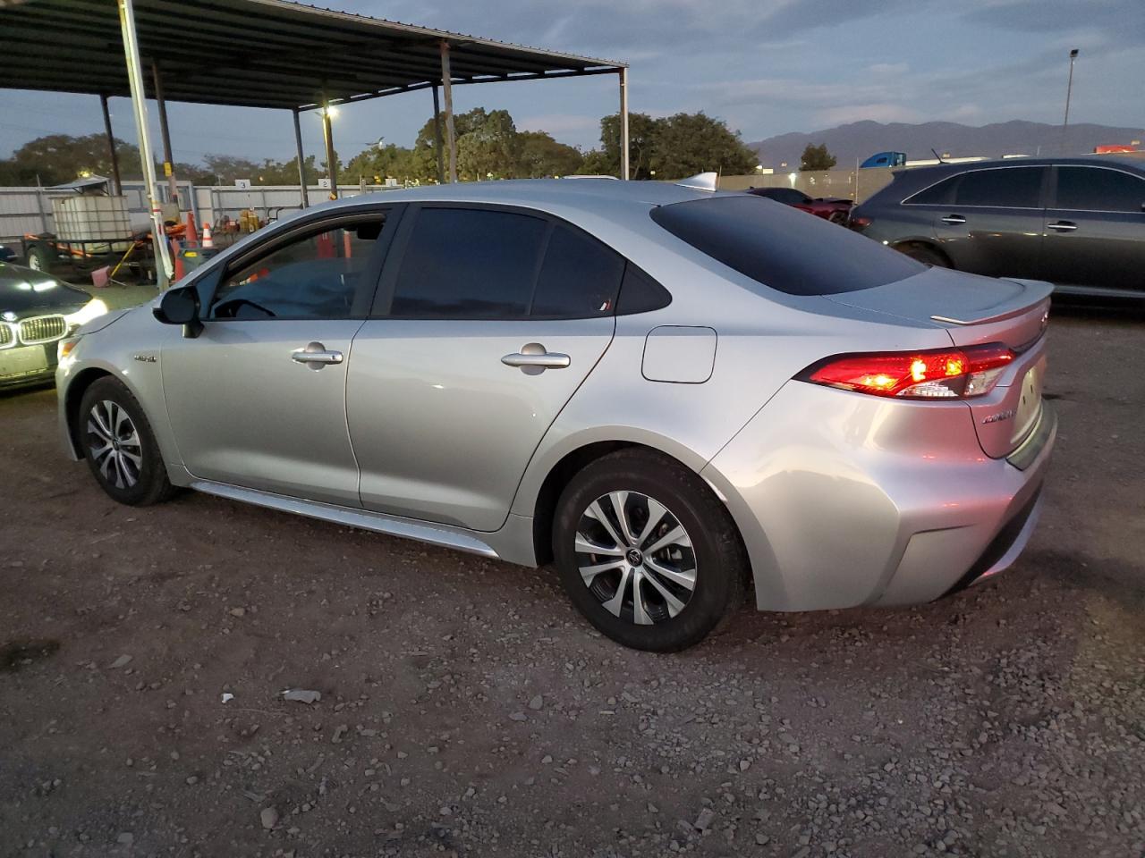 2020 Toyota Corolla VIN JTDEBRBE0LJ023323 Copart auction photo, all over damage thumbnail 2