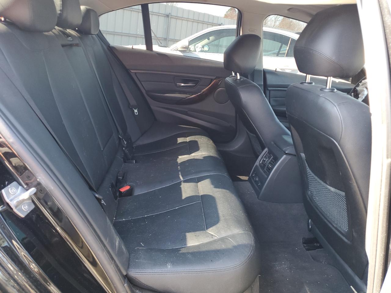 2014 BMW 3er VIN WBA3B3G53ENR82379 Copart auction photo, front end damage thumbnail 10