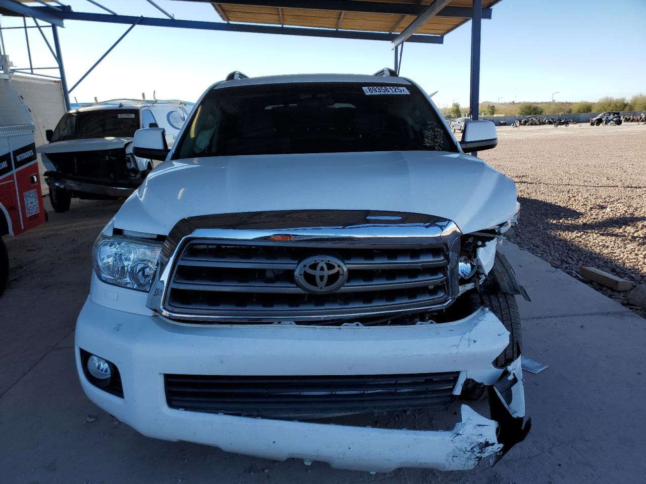 2015 Toyota Sequoia VIN 5TDZY5G13FS058038 Copart auction photo, front end damage thumbnail 5
