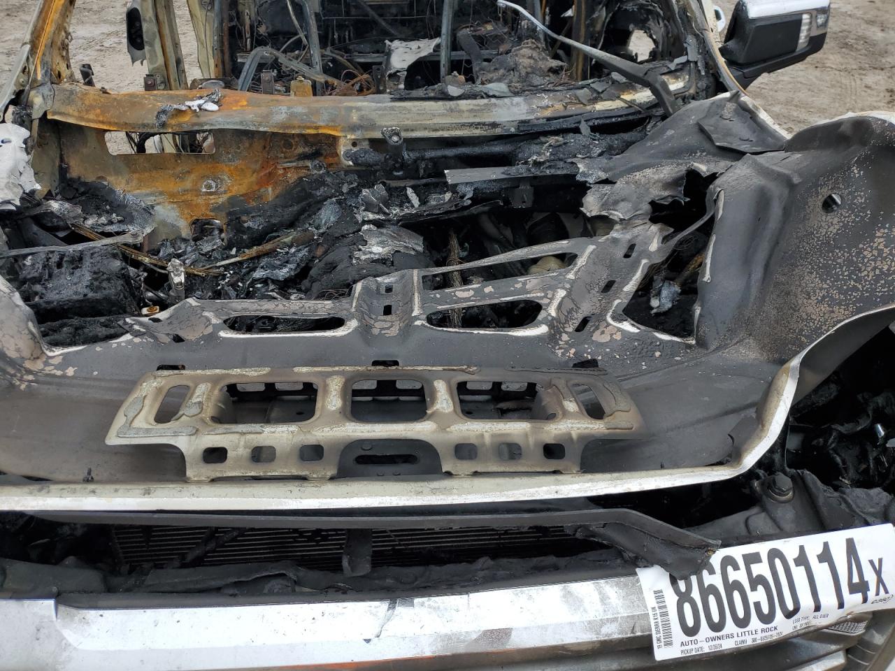 2019 GMC Sierra VIN 3GTU9DEL0KG301903 Copart auction photo, burn damage thumbnail 12