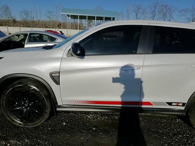 2024 Mitsubishi Outlander VIN JA4ARUAU3RU018267 Copart auction photo, vandalism / top/roof damage thumbnail 14
