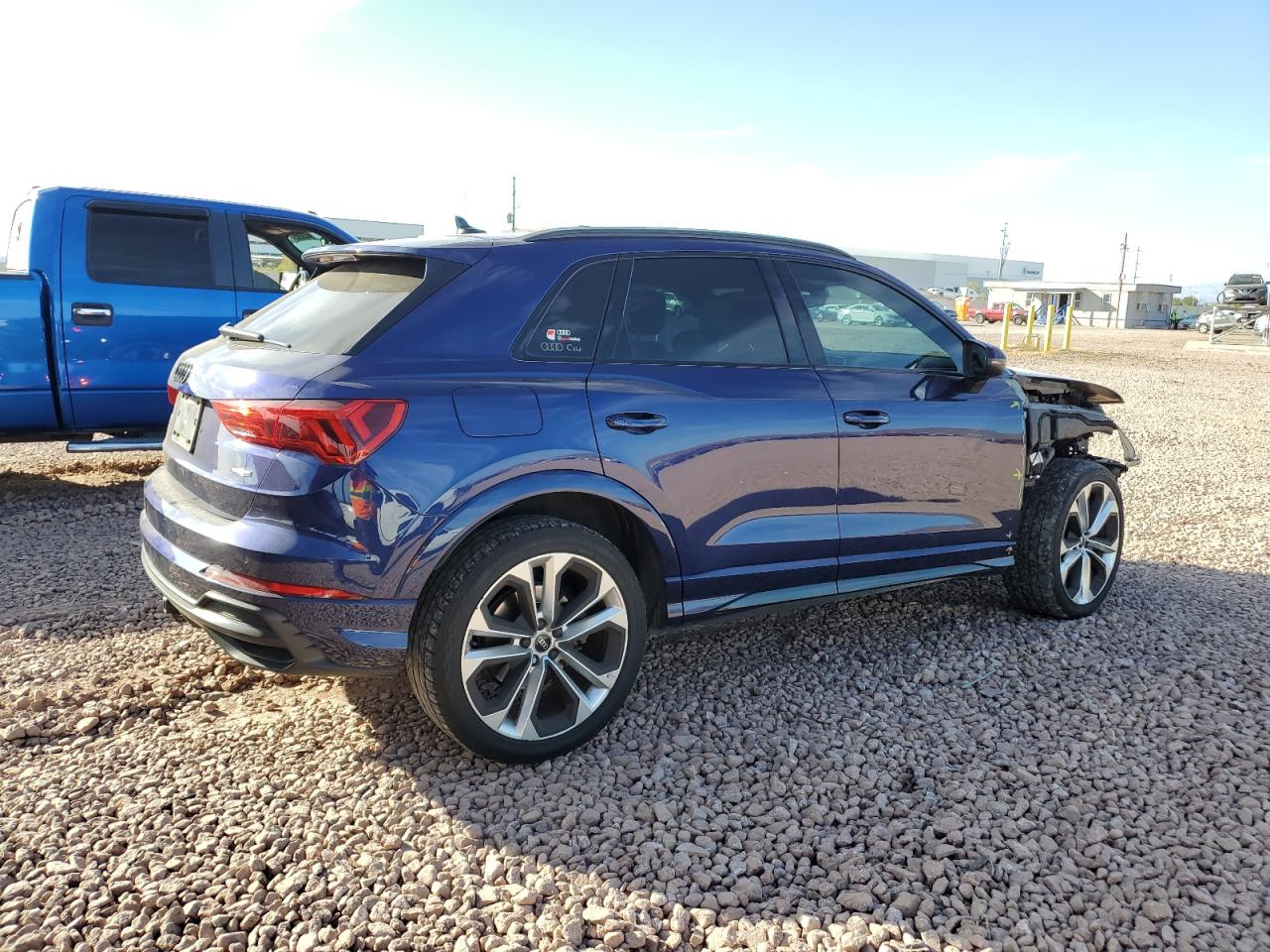 2022 Audi Q3 VIN WA1EECF35N1011971 Copart auction photo, front end / side damage thumbnail 3