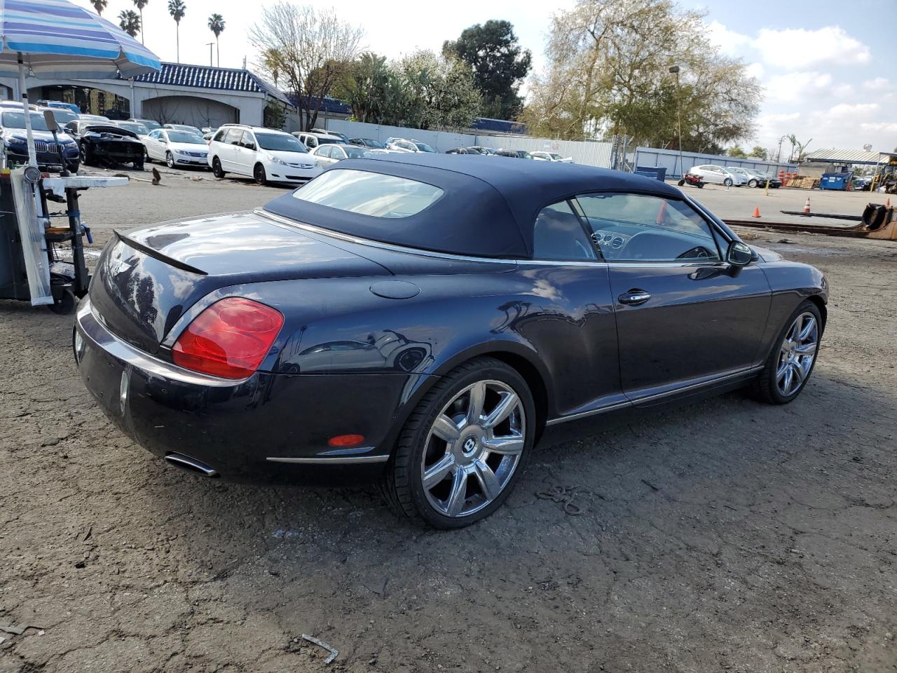 2008 Bentley Continental VIN SCBDR33W18C051769 Copart auction photo, front end / side damage thumbnail 3