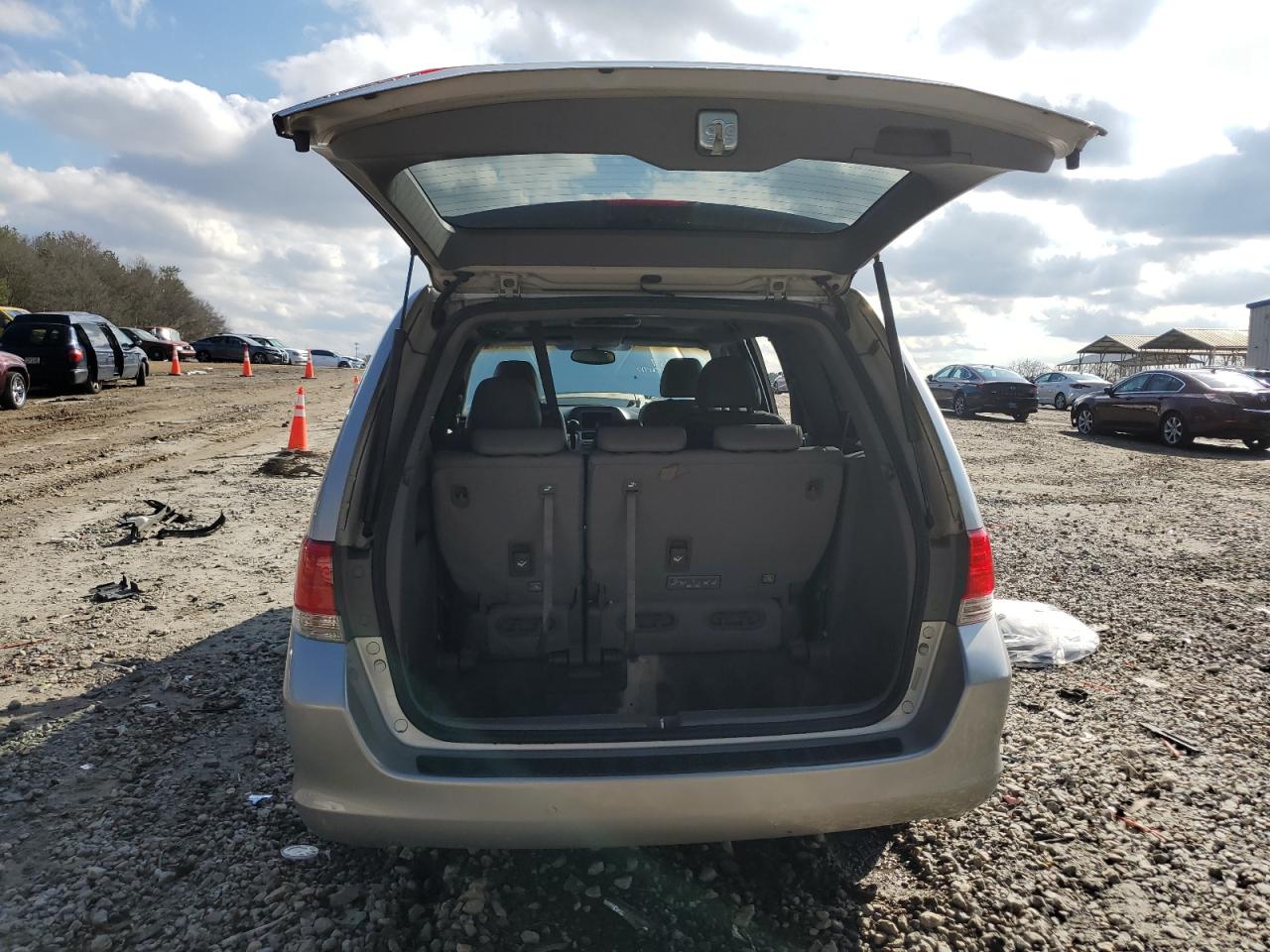 2008 Honda Odyssey VIN 5FNRL38768B071962 Copart auction photo, side / front end damage thumbnail 6