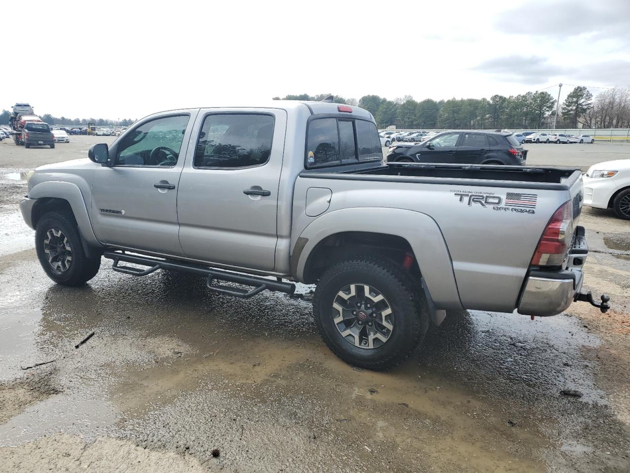 2015 Toyota Tacoma VIN 5TFJU4GN0FX066517 Copart auction photo, front end damage thumbnail 2
