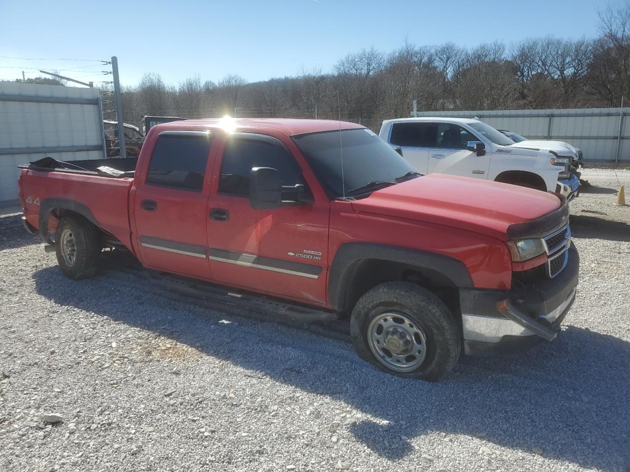 2006 Chevrolet Silverado VIN 1GCHK23D66F157528 Copart auction photo, all over damage thumbnail 4