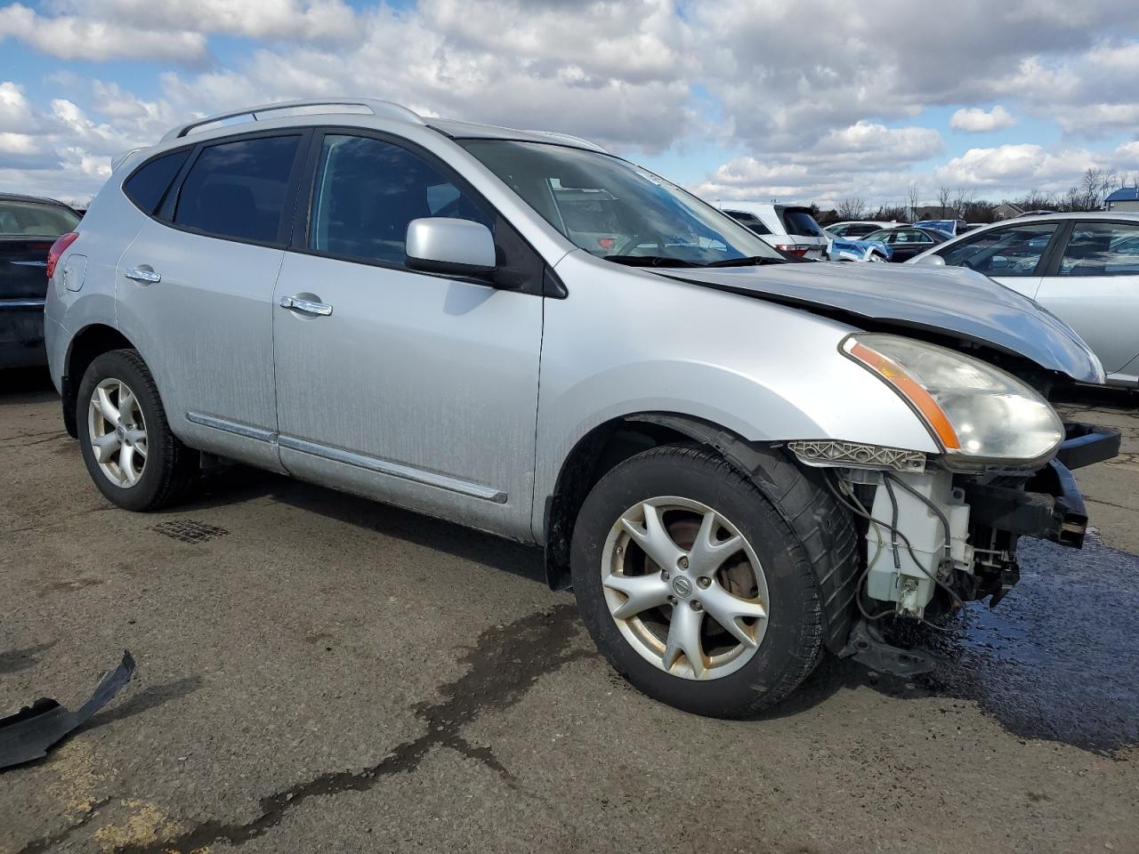 2011 Nissan Rogue VIN JN8AS5MV8BW682745 Copart auction photo, front end damage thumbnail 4