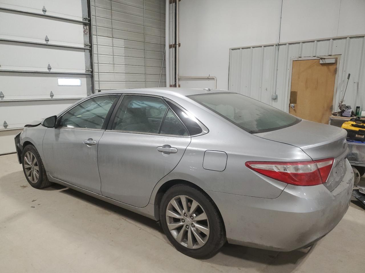 2015 Toyota Camry VIN 4T1BK1FK2FU029532 Copart auction photo, front end damage thumbnail 2