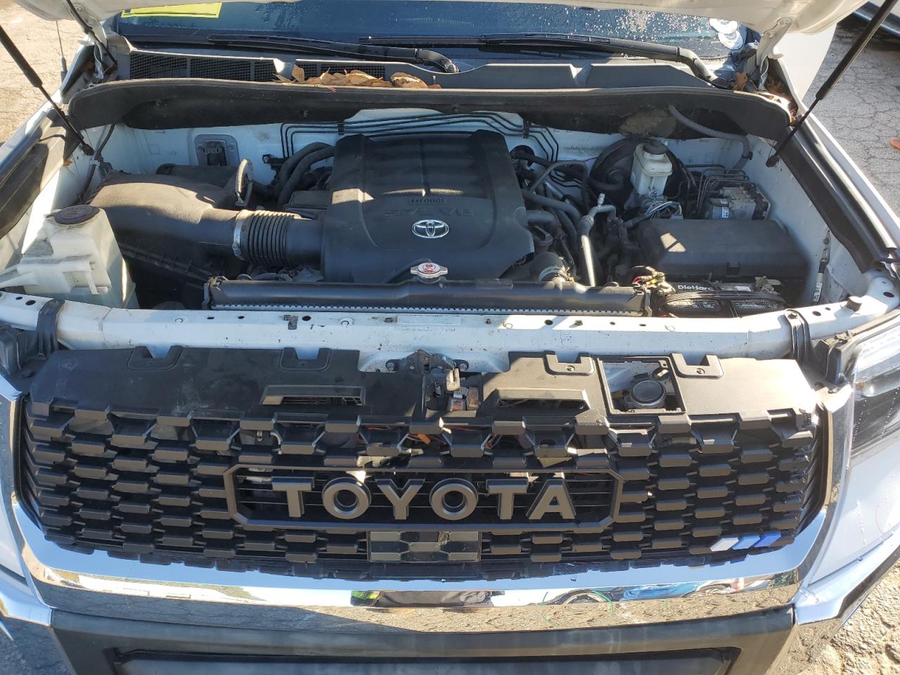 2018 Toyota Tundra VIN 5TFUY5F15JX716330 Copart auction photo, side damage thumbnail 11
