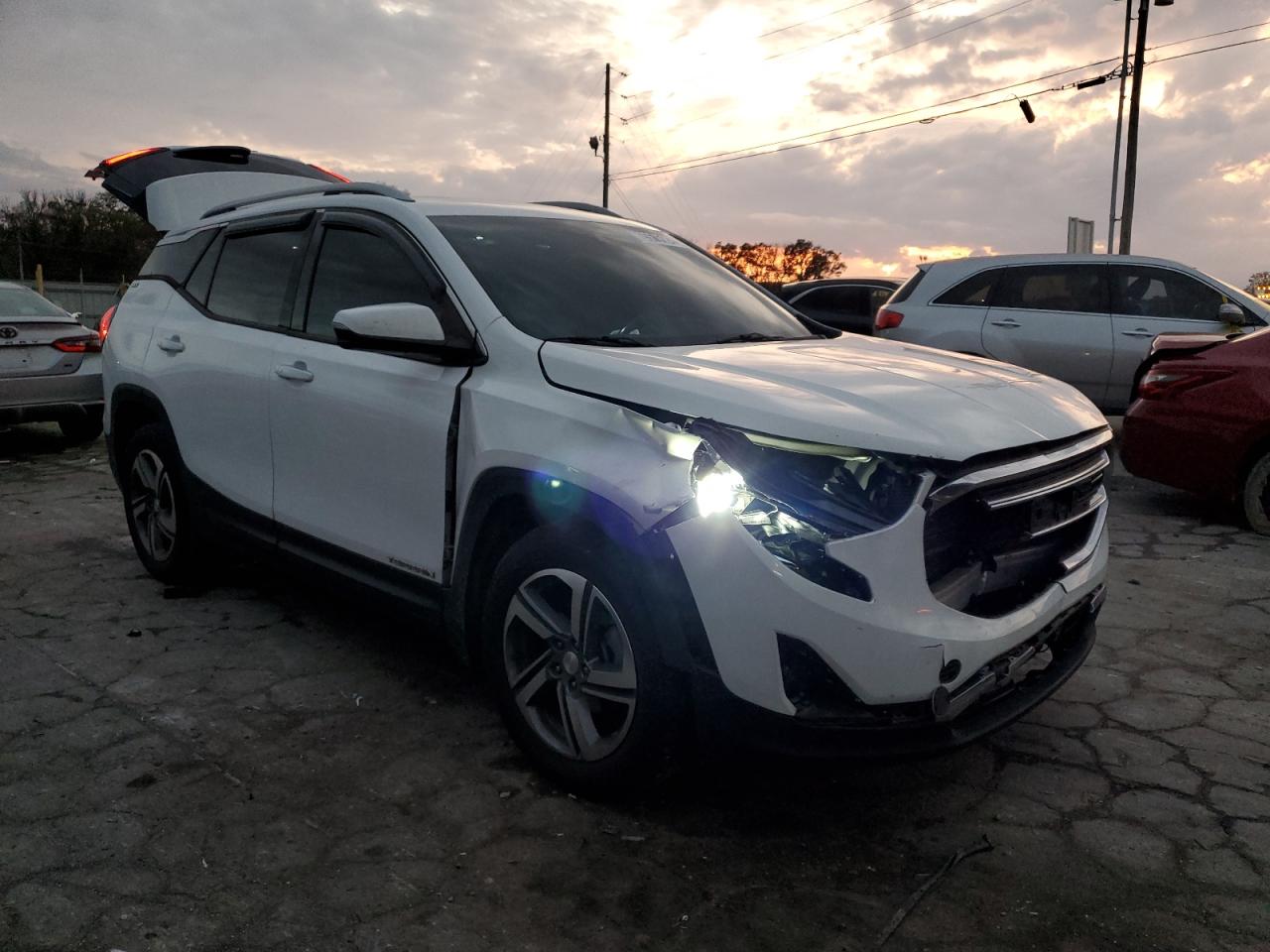 2020 GMC Terrain VIN 3GKALPEVXLL139329 Copart auction photo, front end / side damage thumbnail 4