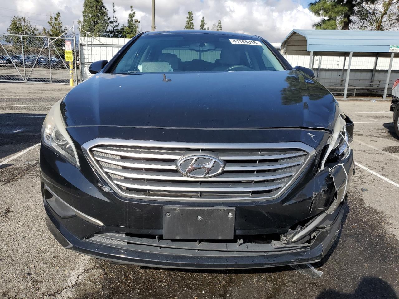 2016 Hyundai Sonata VIN 5NPE24AF5GH409635 Copart auction photo, front end / side damage thumbnail 5