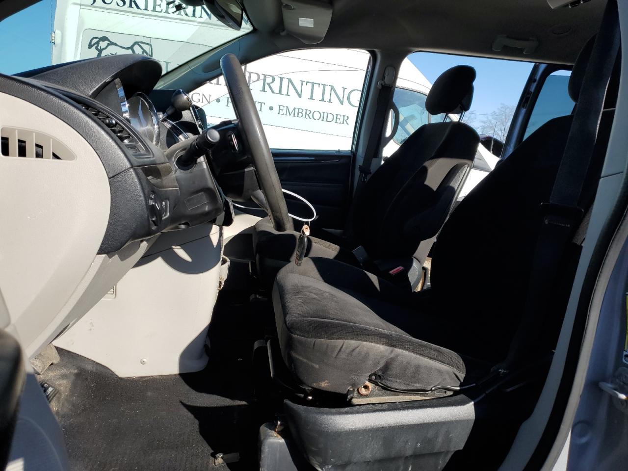 2019 Dodge Caravan VIN 2C4RDGBG1KR793915 Copart auction photo, side damage thumbnail 7