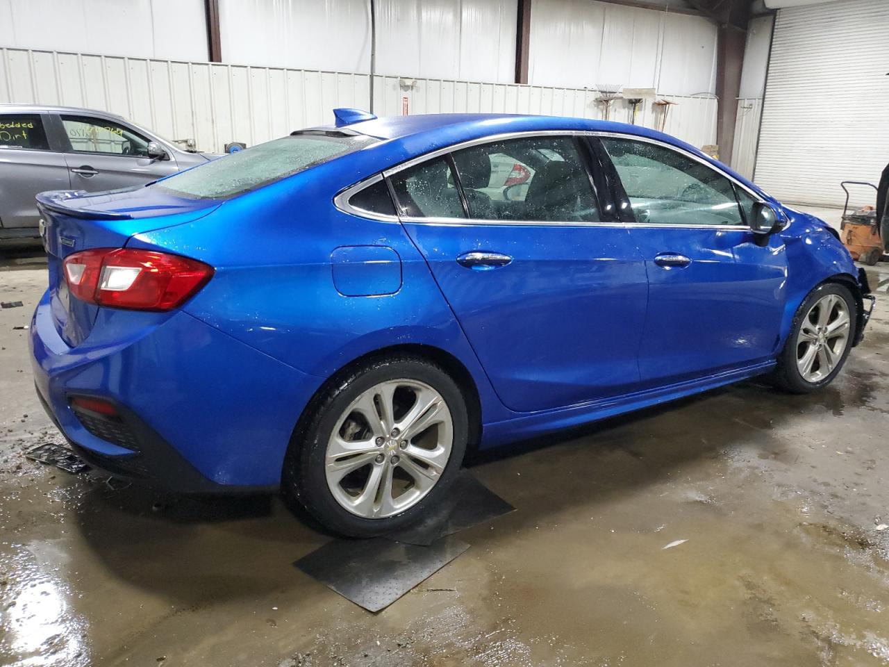 2017 Chevrolet Cruze VIN 1G1BF5SMXH7275505 Copart auction photo, front end / side damage thumbnail 3