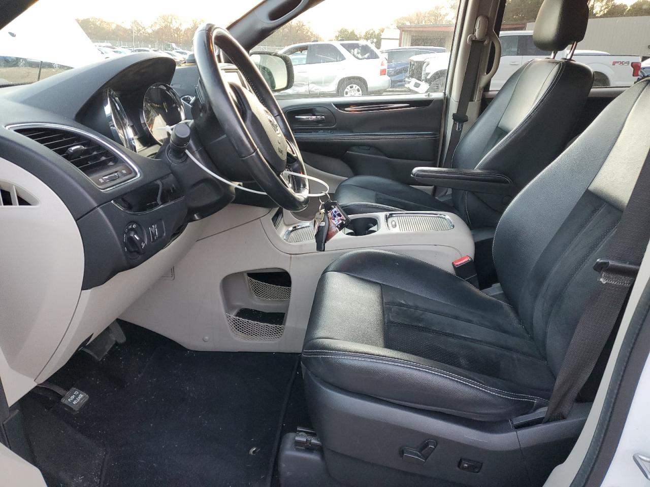 2018 Dodge Caravan VIN 2C4RDGCGXJR184013 Copart auction photo, front end damage thumbnail 7