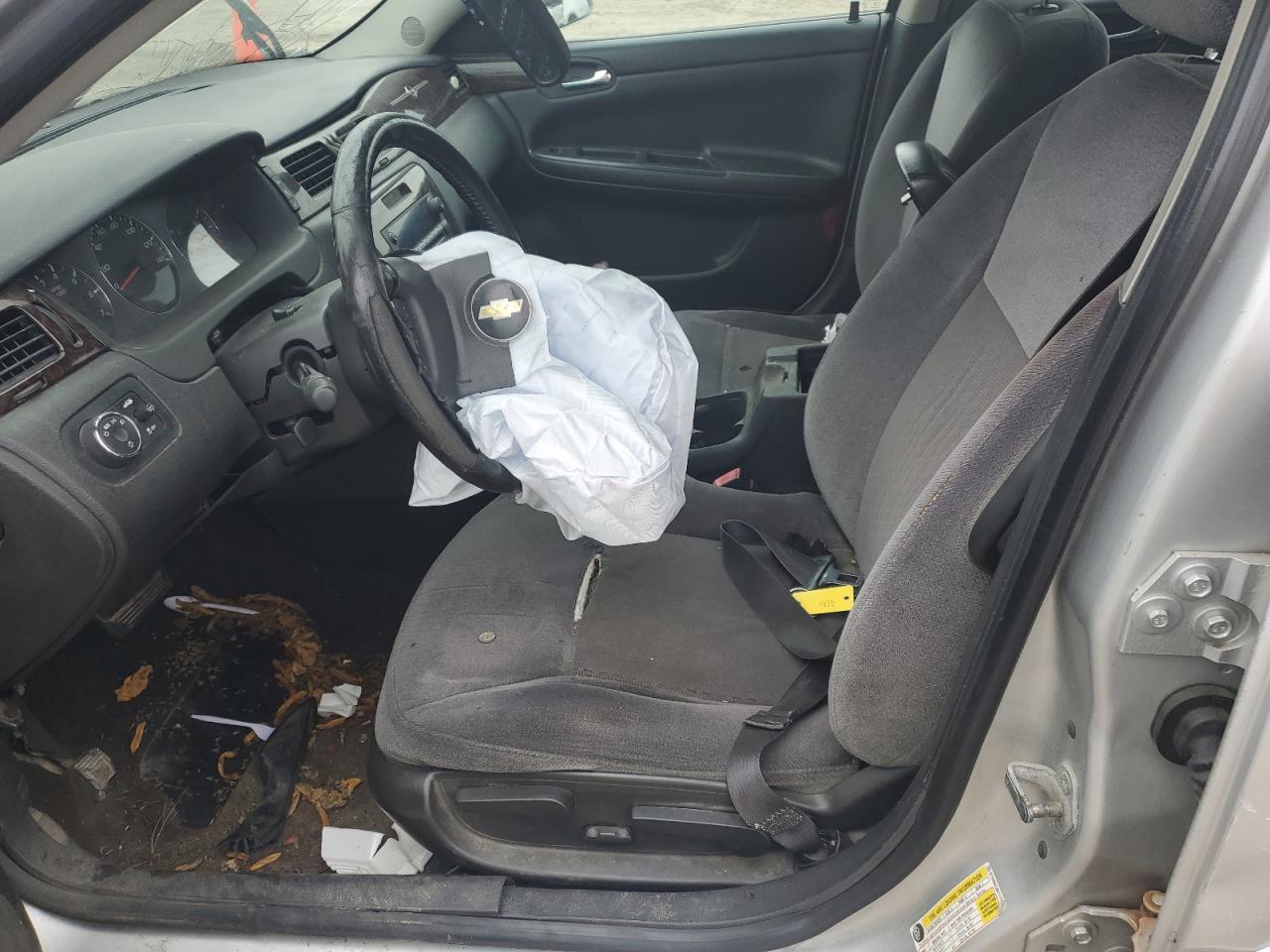 2014 Chevrolet Impala VIN 2G1WB5E38E1117012 Copart auction photo, front end / side damage thumbnail 7