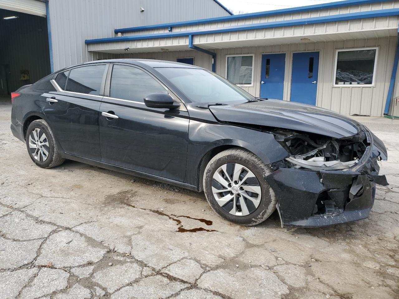 2020 Nissan Altima VIN 1N4BL4BV2LC193275 Copart auction photo, front end / side damage thumbnail 4