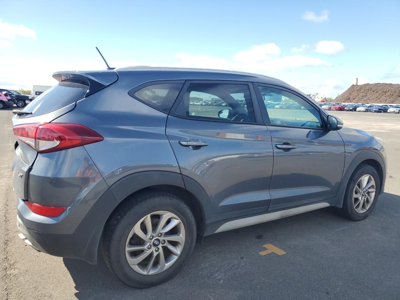 2017 Hyundai Tucson VIN KM8J33A21HU405202 Copart auction photo, rear end damage thumbnail 3