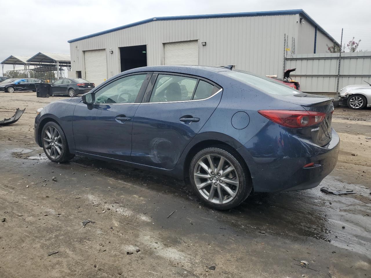 2018 Mazda 3 VIN 3MZBN1W31JM266916 Copart auction photo, front end damage thumbnail 2