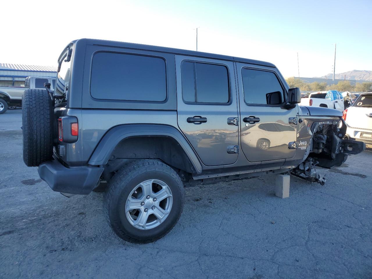 2020 Jeep Wrangler VIN 1C4HJXDN5LW214594 Copart auction photo, front end damage thumbnail 3