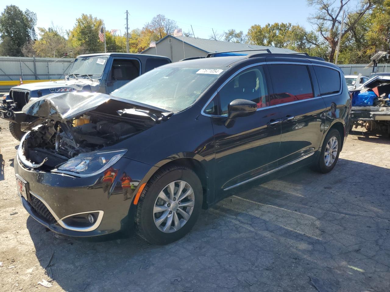 2017 Chrysler Pacifica VIN 2C4RC1BG1HR803934