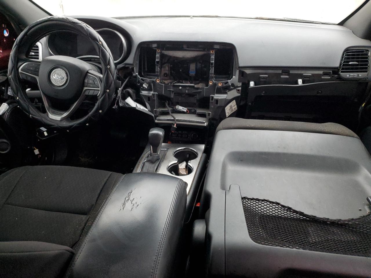 2018 Jeep Grand Cherokee VIN 1C4RJFAG8JC311081 Copart auction photo, stripped damage thumbnail 8