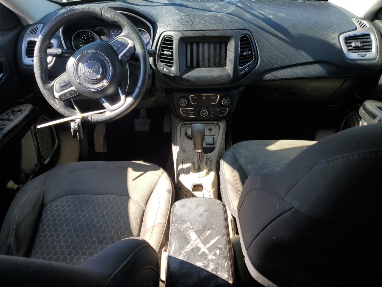 2019 Jeep Compass VIN 3C4NJDAB2KT734946 Copart auction photo, water/flood damage thumbnail 8