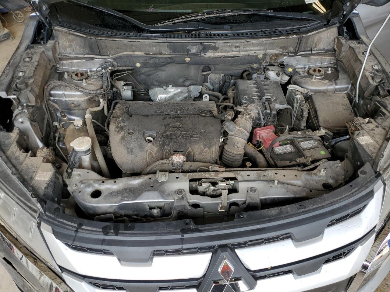 2021 Mitsubishi Outlander VIN JA4ARUAU3MU018231 Copart auction photo, front end / minor dent/scratches damage thumbnail 12