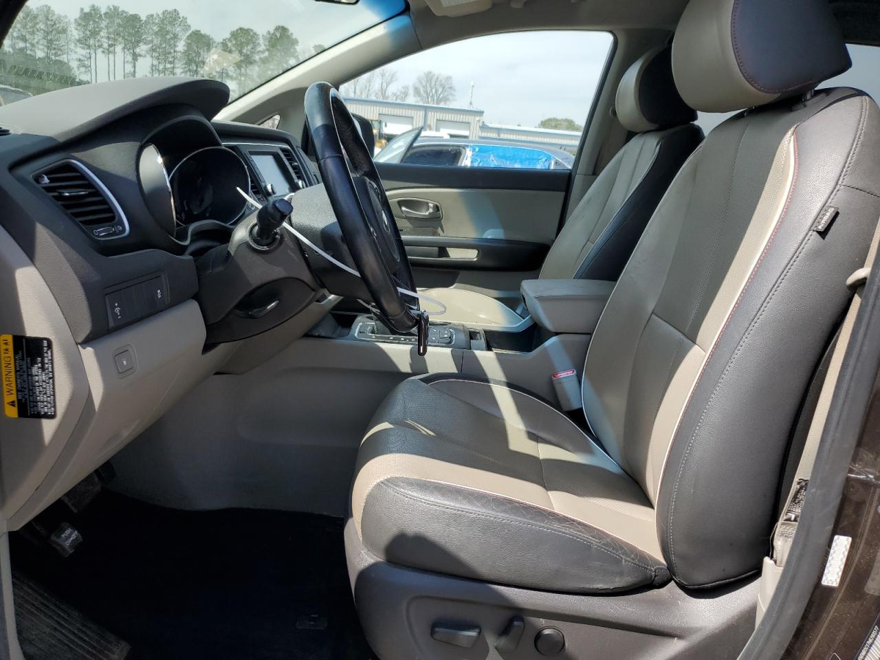 2017 KIA Sedona VIN KNDMB5C17H6293577 Copart auction photo, side / front end damage thumbnail 7