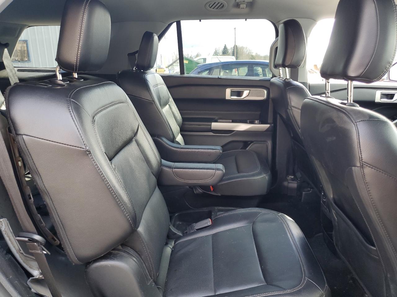 2021 Ford Explorer VIN 1FMSK8FH3MGB53060 Copart auction photo, front end / side damage thumbnail 11
