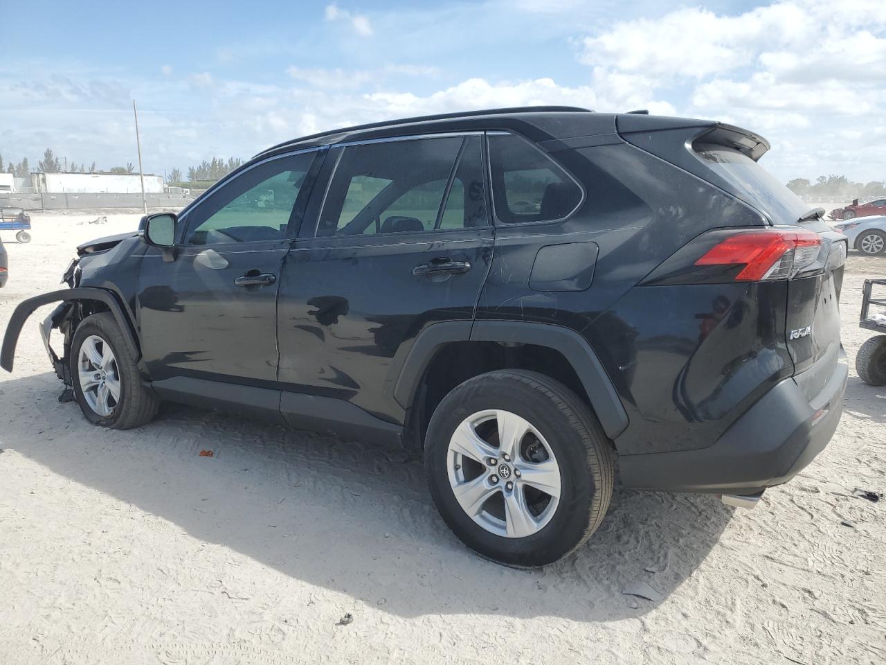 2019 Toyota RAV 4 VIN 2T3W1RFV5KW051717 Copart auction photo, front end / minor dent/scratches damage thumbnail 2