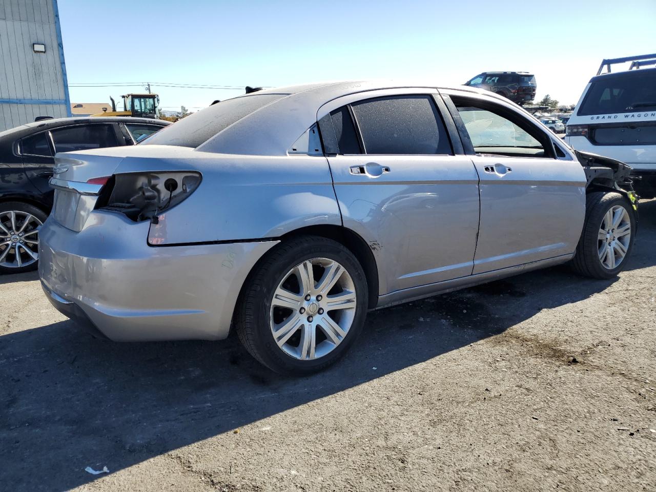 2013 Chrysler 200 VIN 1C3CCBAB9DN715114 Copart auction photo, side damage thumbnail 3