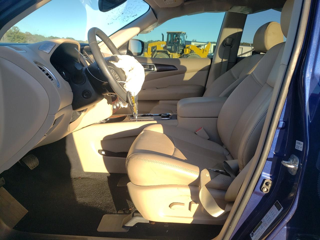 2017 Nissan Pathfinder VIN 5N1DR2MM1HC903831 Copart auction photo, front end / minor dent/scratches damage thumbnail 7