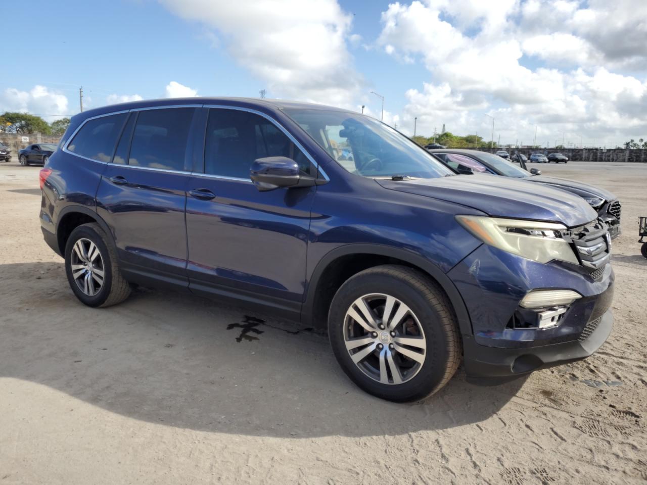 2016 Honda Pilot VIN 5FNYF5H35GB004943 Copart auction photo, front end damage thumbnail 4