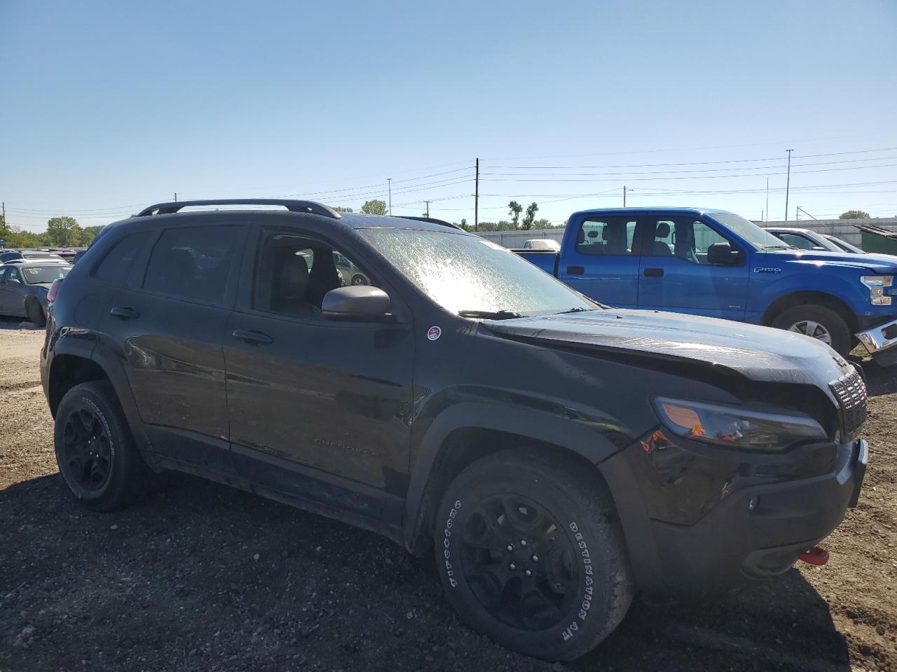 2019 Jeep Cherokee VIN 1C4PJMBXXKD169158 Copart auction photo, front end / undercarriage damage thumbnail 4