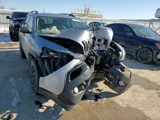 2016 Jeep Cherokee VIN 1C4PJMBS9GW183441 Copart auction photo, front end damage thumbnail 12