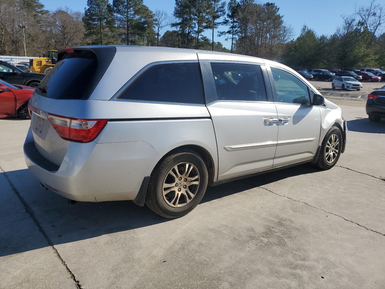 2011 Honda Odyssey VIN 5FNRL5H44BB026981 Copart auction photo, front end damage thumbnail 3
