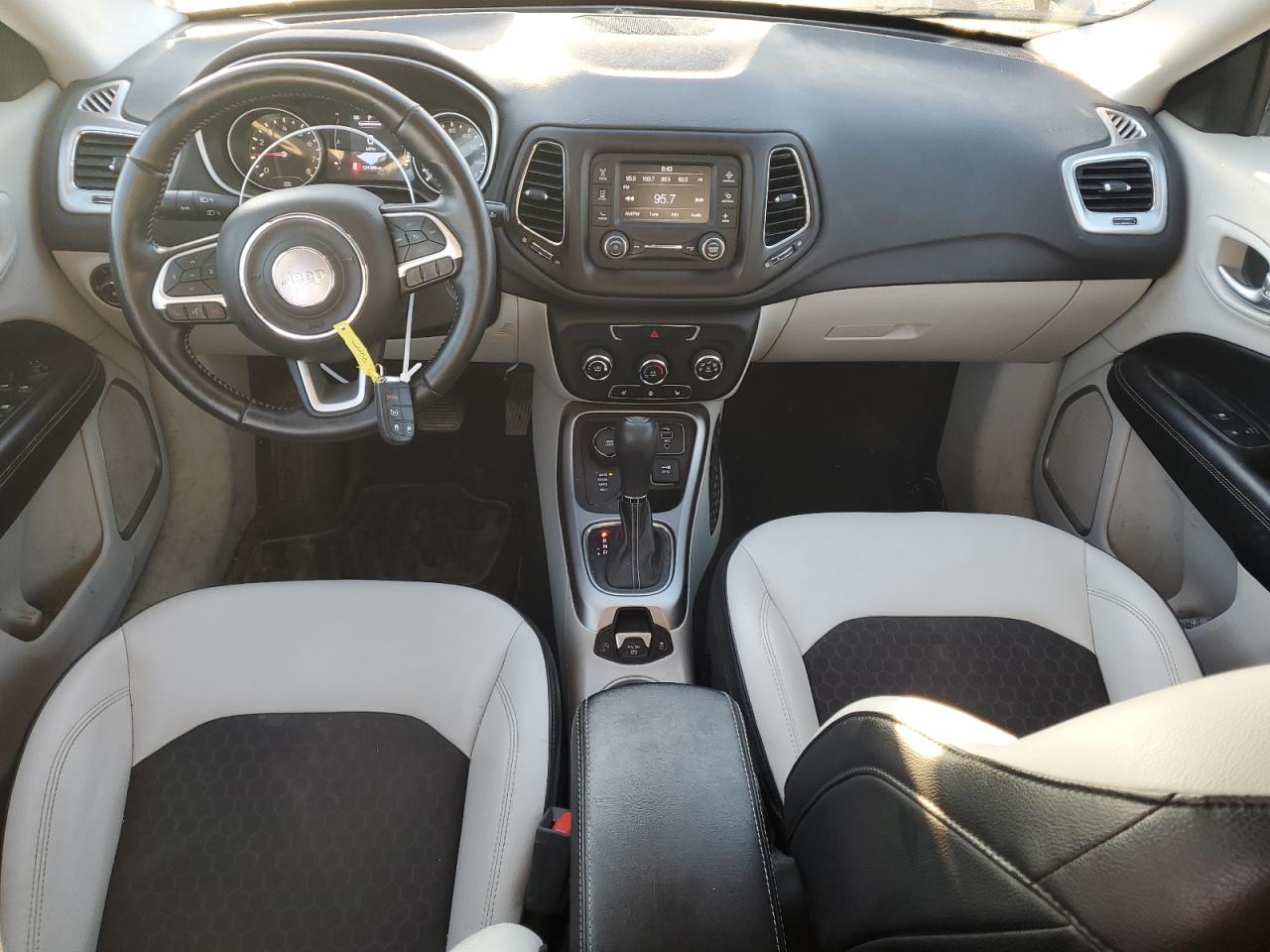 2017 Jeep Compass VIN 3C4NJDBB4HT692688 Copart auction photo, front end / hail damage thumbnail 8