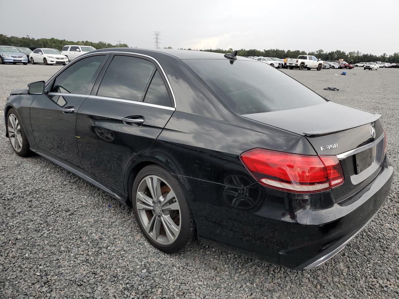 2016 Mercedes-Benz E-klasse VIN WDDHF5KB5GB253963 Copart auction photo, water/flood damage thumbnail 2