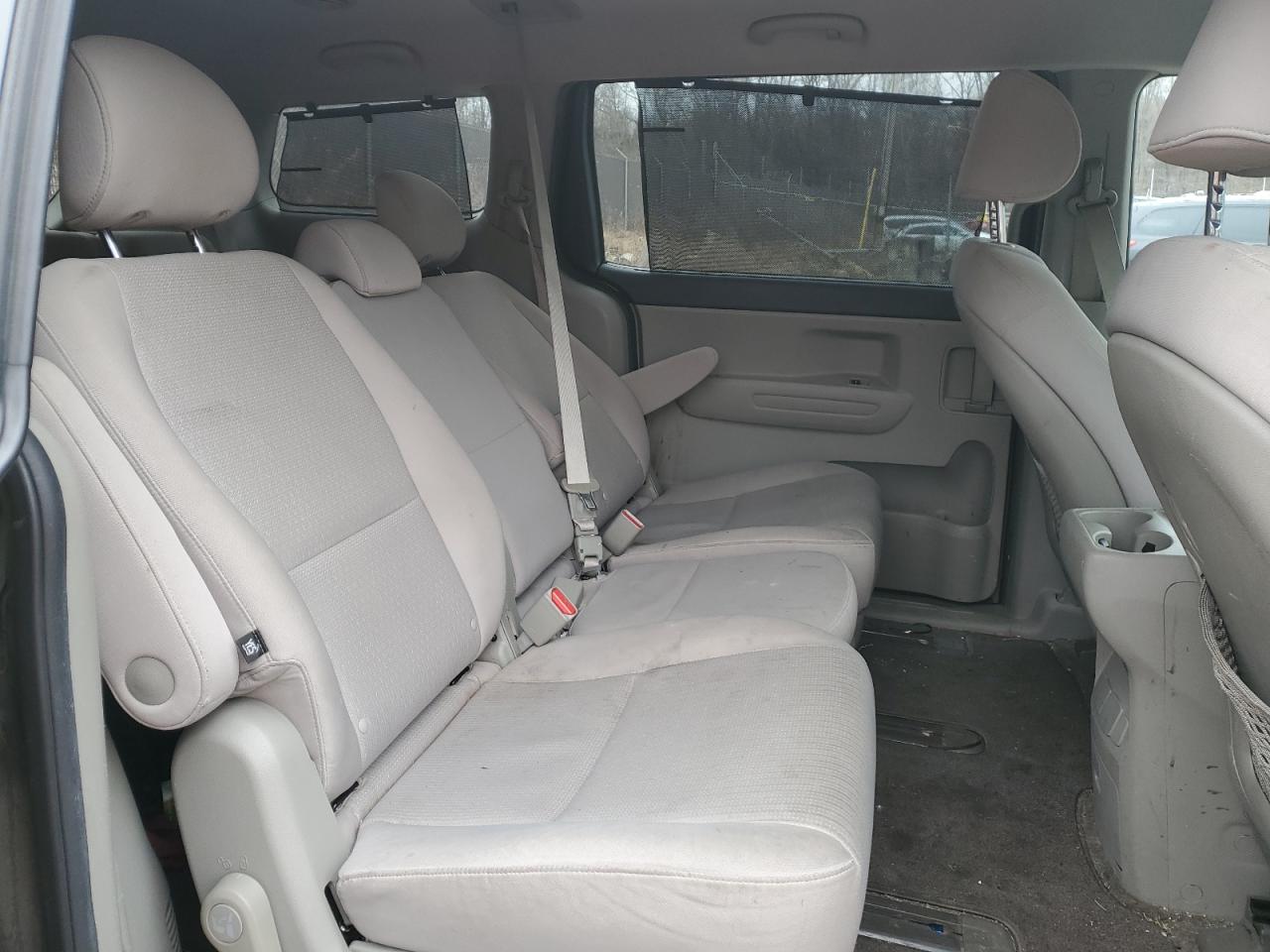 2016 KIA Sedona VIN KNDMB5C12G6146551 Copart auction photo, minor dent/scratches damage thumbnail 11