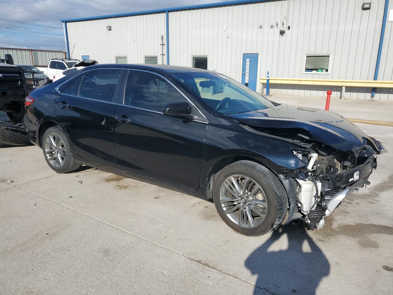2017 Toyota Camry VIN 4T1BF1FK2HU416024 Copart auction photo, front end / minor dent/scratches damage thumbnail 4