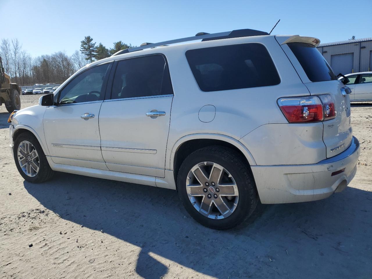 2011 GMC Acadia VIN 1GKKVTED3BJ357973 Copart auction photo, front end damage thumbnail 2