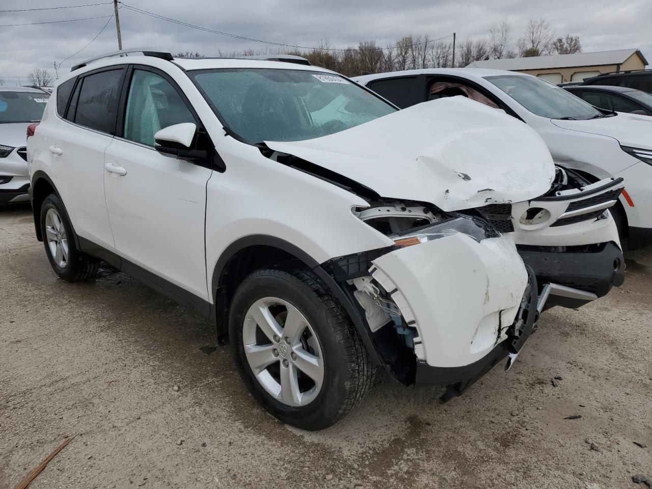 2014 Toyota RAV 4 VIN 2T3RFREV0EW147811 Copart auction photo, front end / side damage thumbnail 4