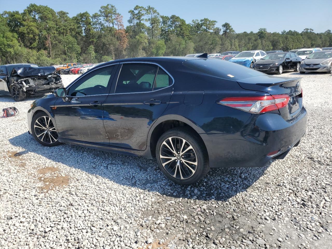 2019 Toyota Camry VIN 4T1B11HKXKU297142 Copart auction photo, side / front end damage thumbnail 2