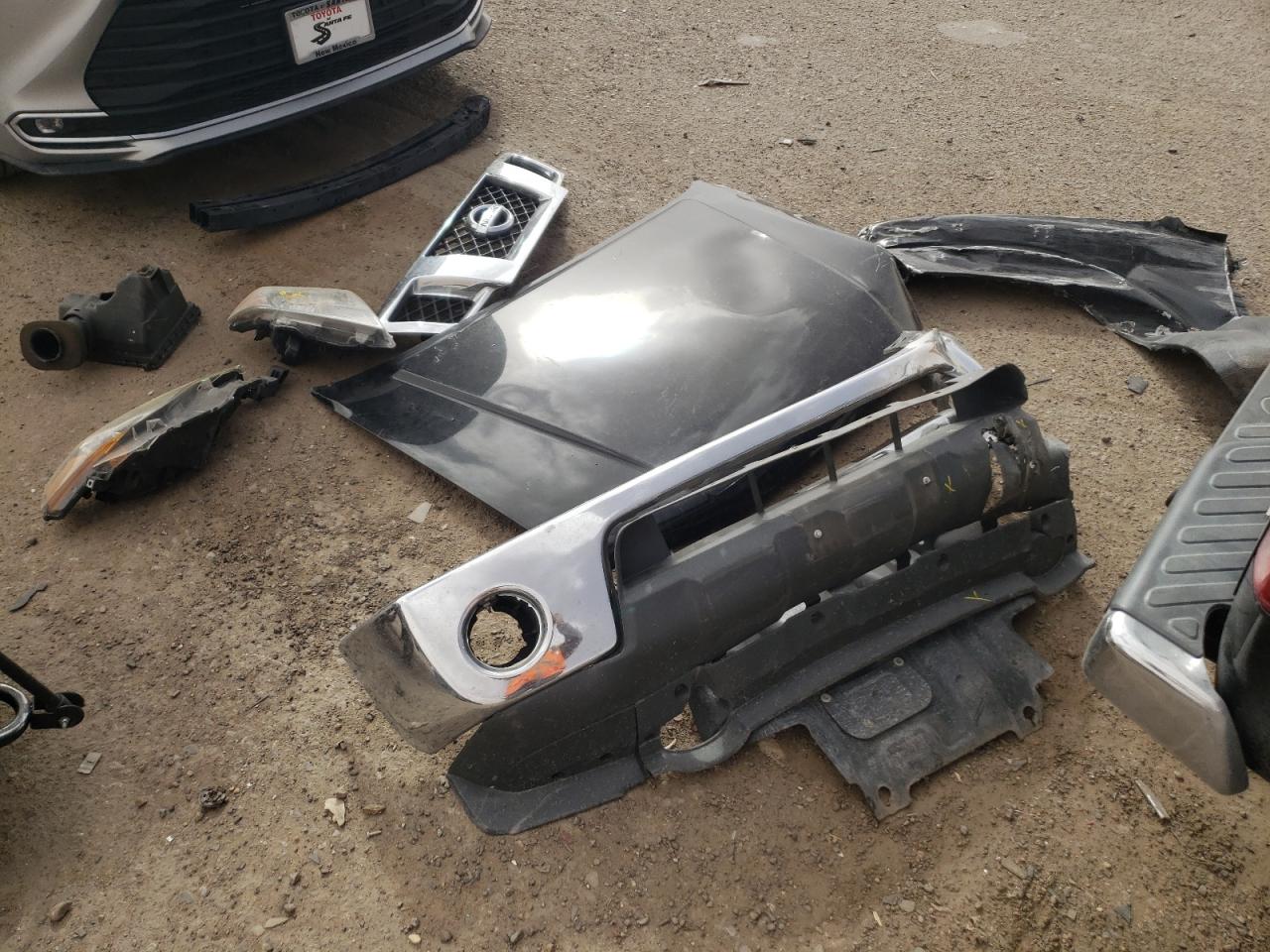 2019 Nissan Navara (Frontier) VIN 1N6AD0ER7KN761188 Copart auction photo, front end / side damage thumbnail 12